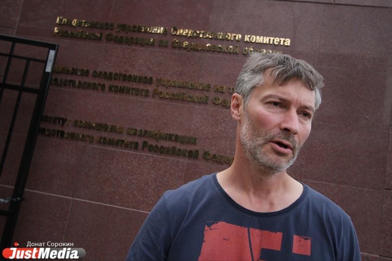 «Если электорат задумается, о чем действительно идет речь, то коммунистам не поздоровится». Ройзман прокомментировал высказывание молодого депутата о ГУЛАГе - Фото 1