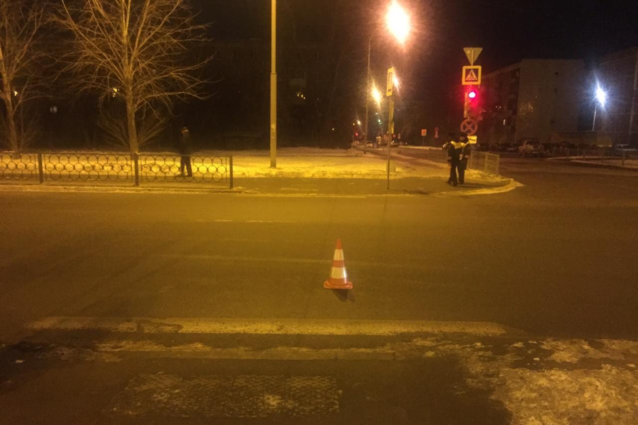 На ВИЗе 17-летний пешеход попал под колеса автомобиля - Фото 1