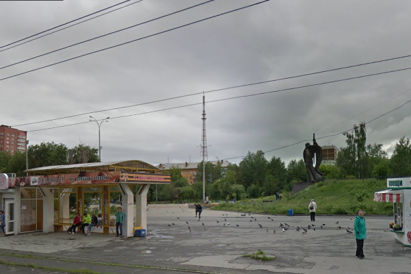 «Никаких мамочек с колясками». Пенсионеры предложили сделать из сквера на площади Обороны еще один мемориал - Фото 1