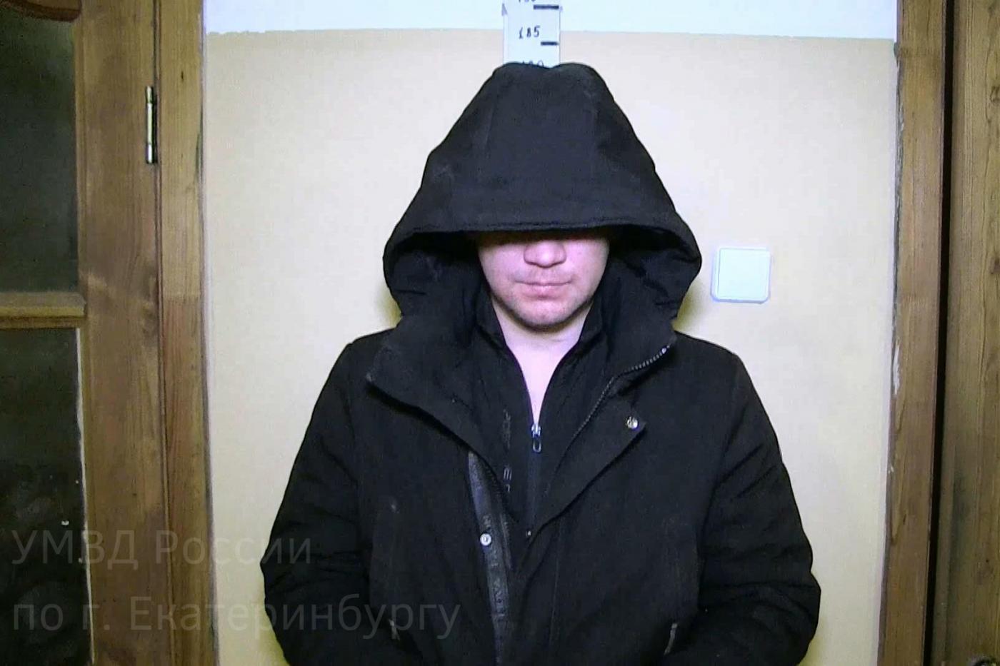 В Екатеринбурге задержали Лысого, который «заминировал» ТРЦ «Мегаполис» - Фото 1