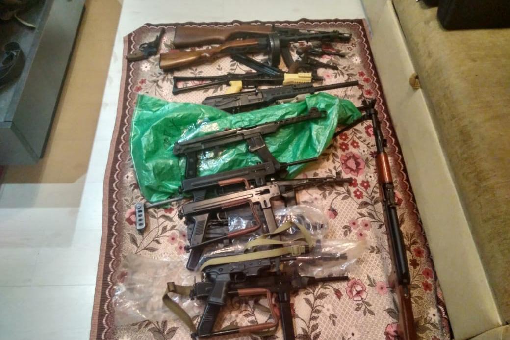 Екатеринбуржец открыл магазин-мастерскую, где делал пистолеты-пулеметы и автоматы - Фото 1