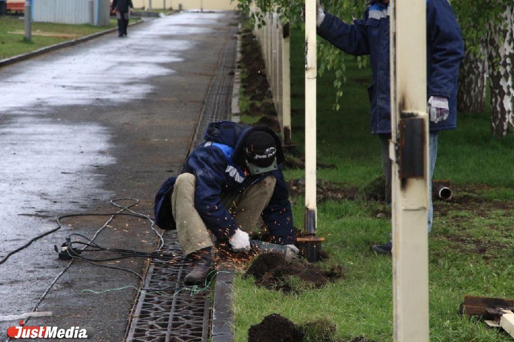 Активисты проведут субботник в сквере на Октябрьской площади - Фото 1
