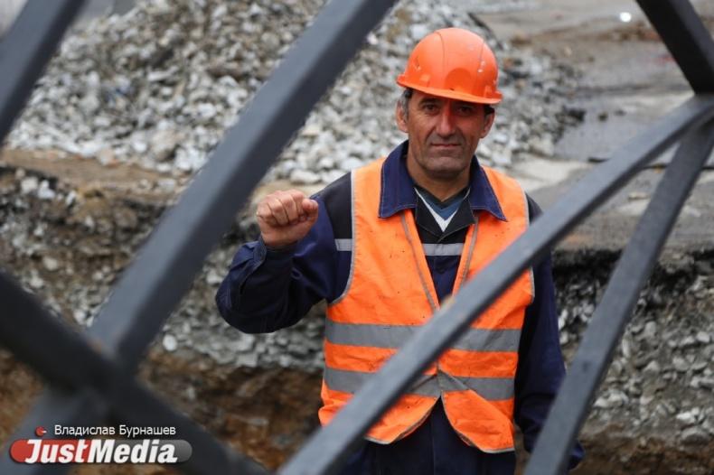 В Екатеринбурге на месяц закроют движение по Красных Командиров, Кобозева и переулку Сосновый - Фото 1