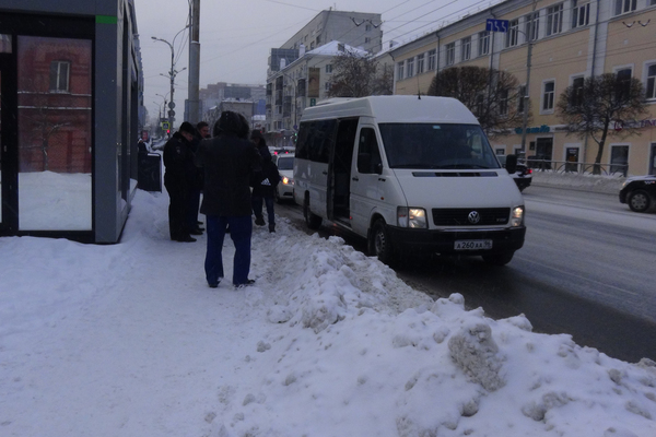 ГИБДД проверила качество уборки снега в Екатеринбурге - Фото 1