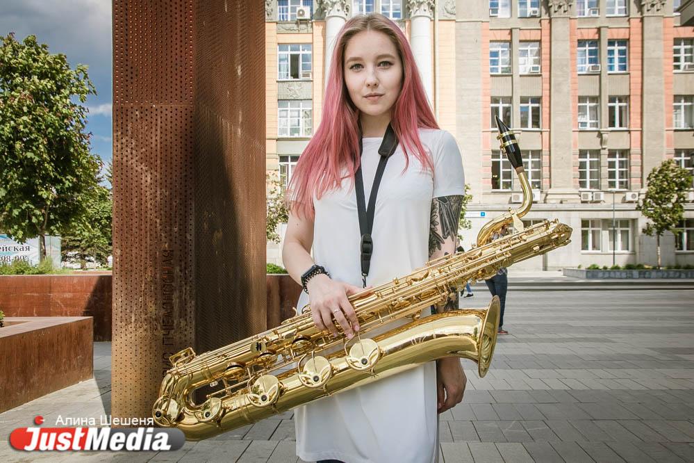 Валерия Поспелова, саксофонистка: «Летом можно выходить на улицу и дарить окружающим свое творчество». В Екатеринбурге +22 - Фото 1