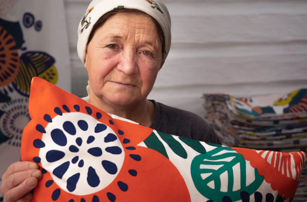 В ИКЕЕ начали продавать чехлы для подушек из распиаренной уральской деревни - Фото 1