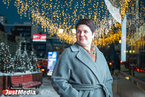 Александрина Хаитова, «Я особенный»: «Я люблю, когда на улице холодно и ветрено, потому что очень хорошо думается». В Екатеринбурге -3 - Фото 1