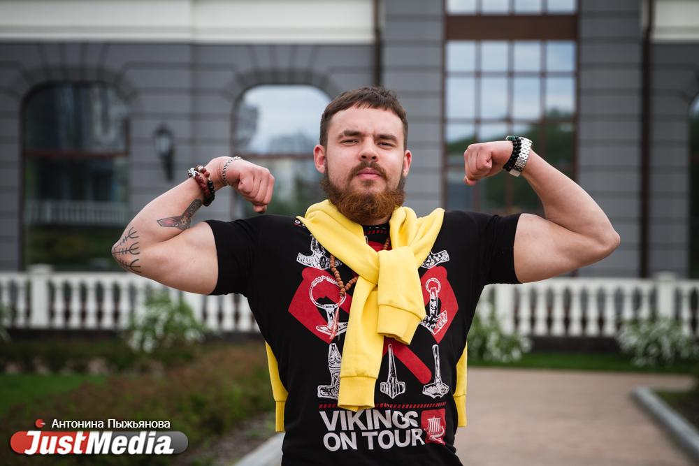 Иван Хвоя, тренер по фитнесу: «Всем желаю быть на позитиве и заниматься спортом». В Екатеринбурге +19 градусов - Фото 1