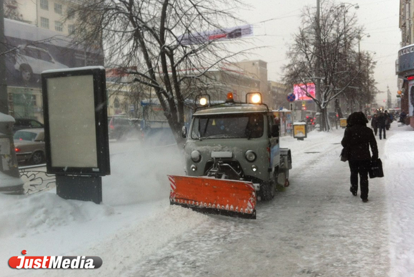 Коммунальщики Екатеринбурга отправили на утилизацию 133 тысячи тонны снега - Фото 1