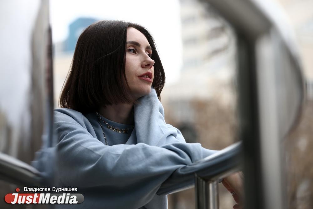 Стилист Алена Реш: «Уже в апреле я хожу с голыми ногами и без верхней одежды». В Екатеринбурге +12 градусов - Фото 1