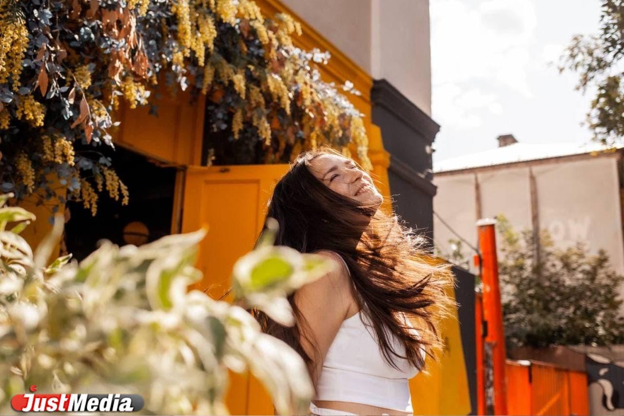 Психолог Александра Проддубная: «Осень- период замедлиться и оглянуться вокруг». В Екатеринбурге +13 градусов - Фото 1