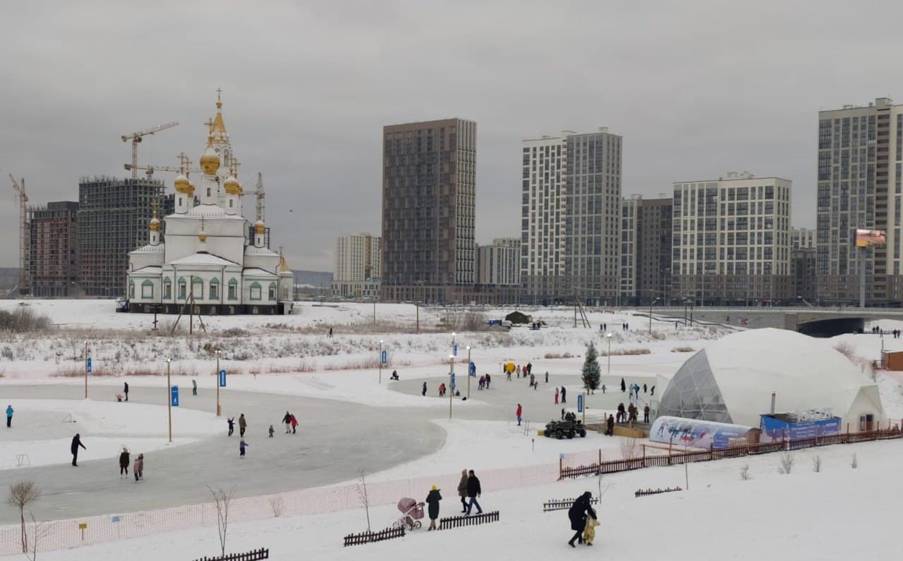 Катки екатеринбурга 2023. Фото котка в академическом районе Екатеринбурга. Академический район каток.