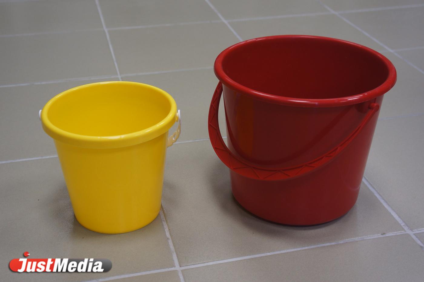 Екатеринбуржцы массово жалуются на протекающие после капремонта крыши - Фото 1