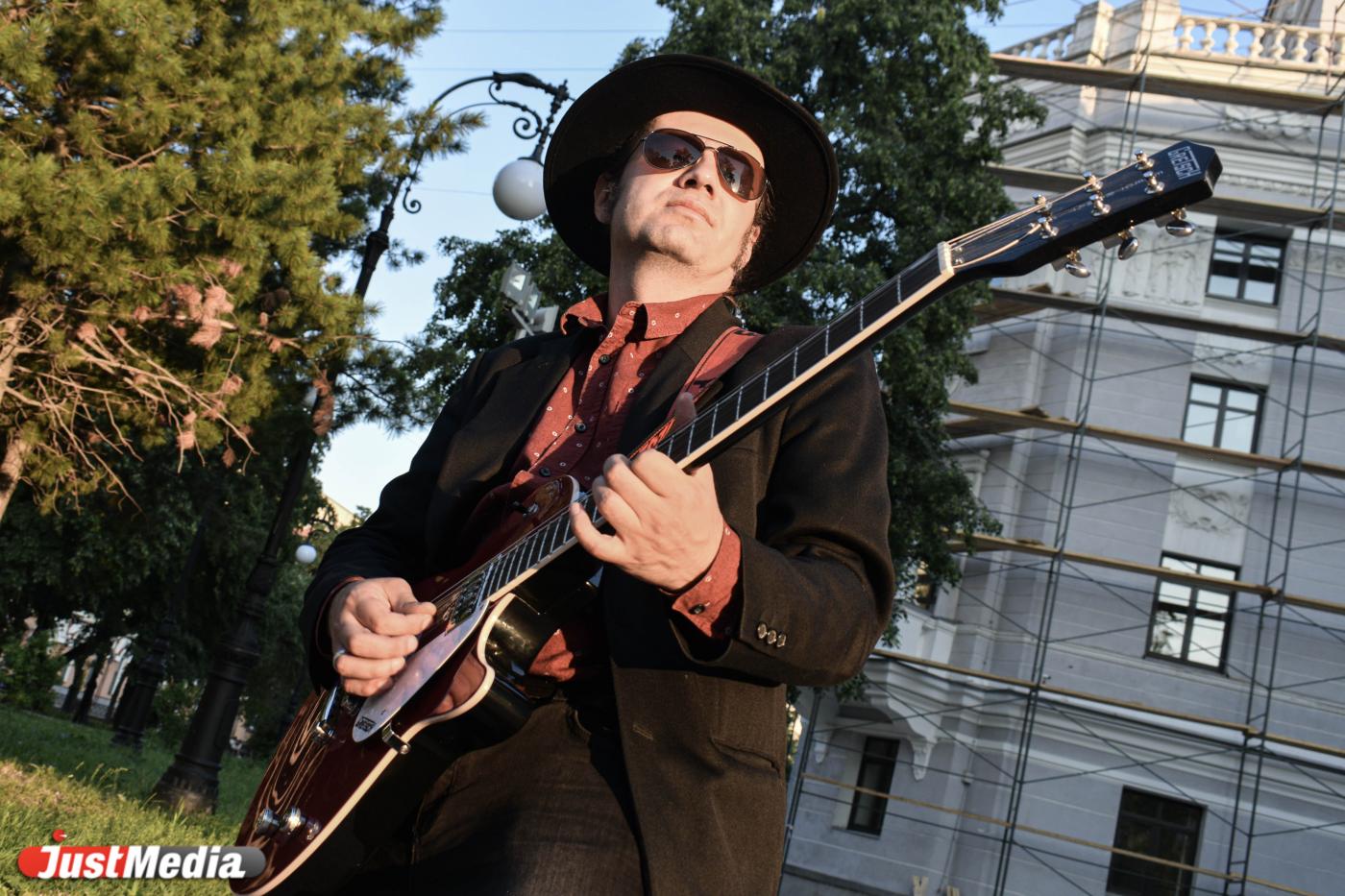 Андрей Ланбин, музыкант: «Погода – рок-н-ролл!». В Екатеринбурге +21 градус - Фото 1