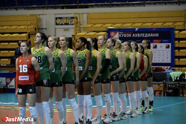 «Коронавирус, к сожалению, опять вернулся». Волейболистки «Уралочки» заболели - Фото 1