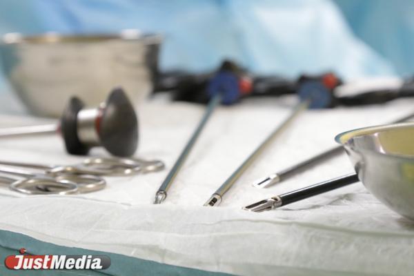 В Казахстане врачи обнаружили в желудке школьницы килограммовый ком волос - Фото 1