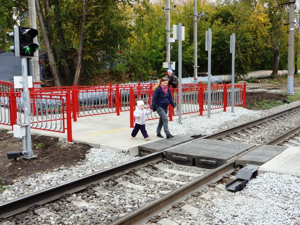 Фото пешеходного перехода через жд пути