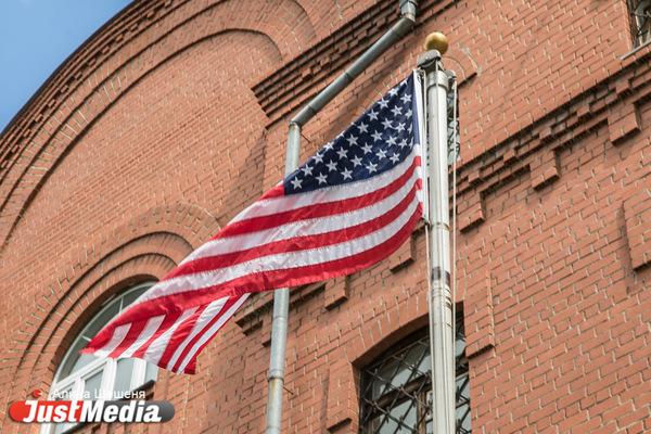 В США три девушки создали семью и рассказали о желании завести детей - Фото 1