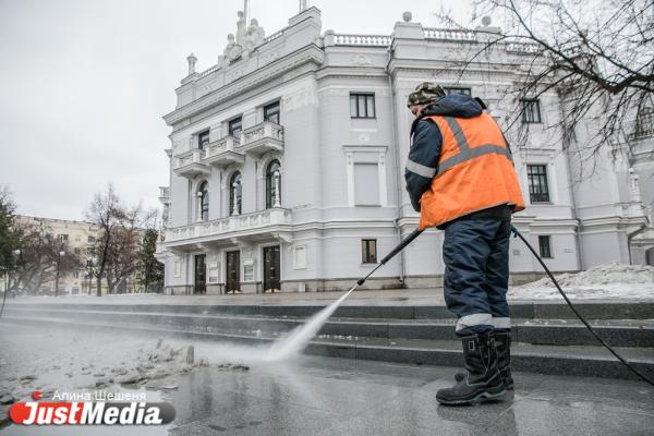 Сотрудники ДЭУ Екатеринбурга получат бронь от мобилизации - Фото 1