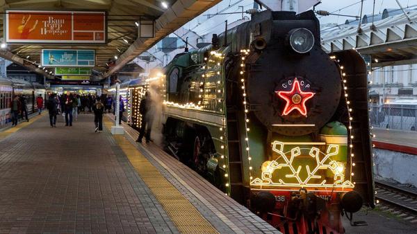 Поезд Деда Мороза в этом году сделает остановки в трех городах Свердловской области - Фото 1