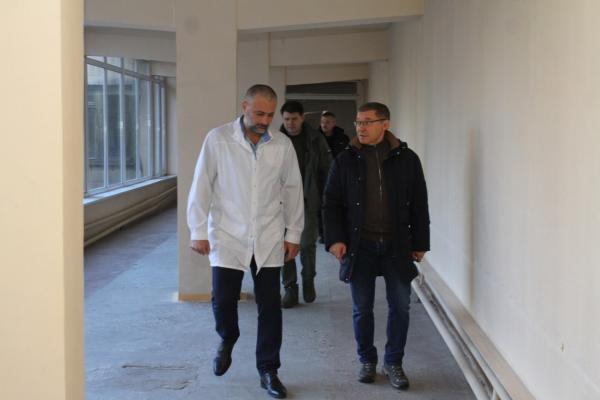 Полпред в УрФО Владимир Якушев посетил Макеевку - Фото 1