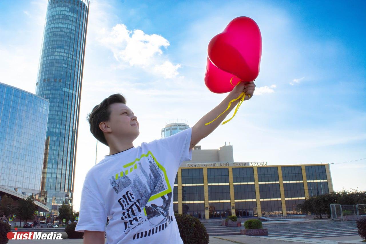 Артем Точилкин, школьник: «Когда дождь, на душе спокойно». В Екатеринбурге +17 градусов - Фото 1