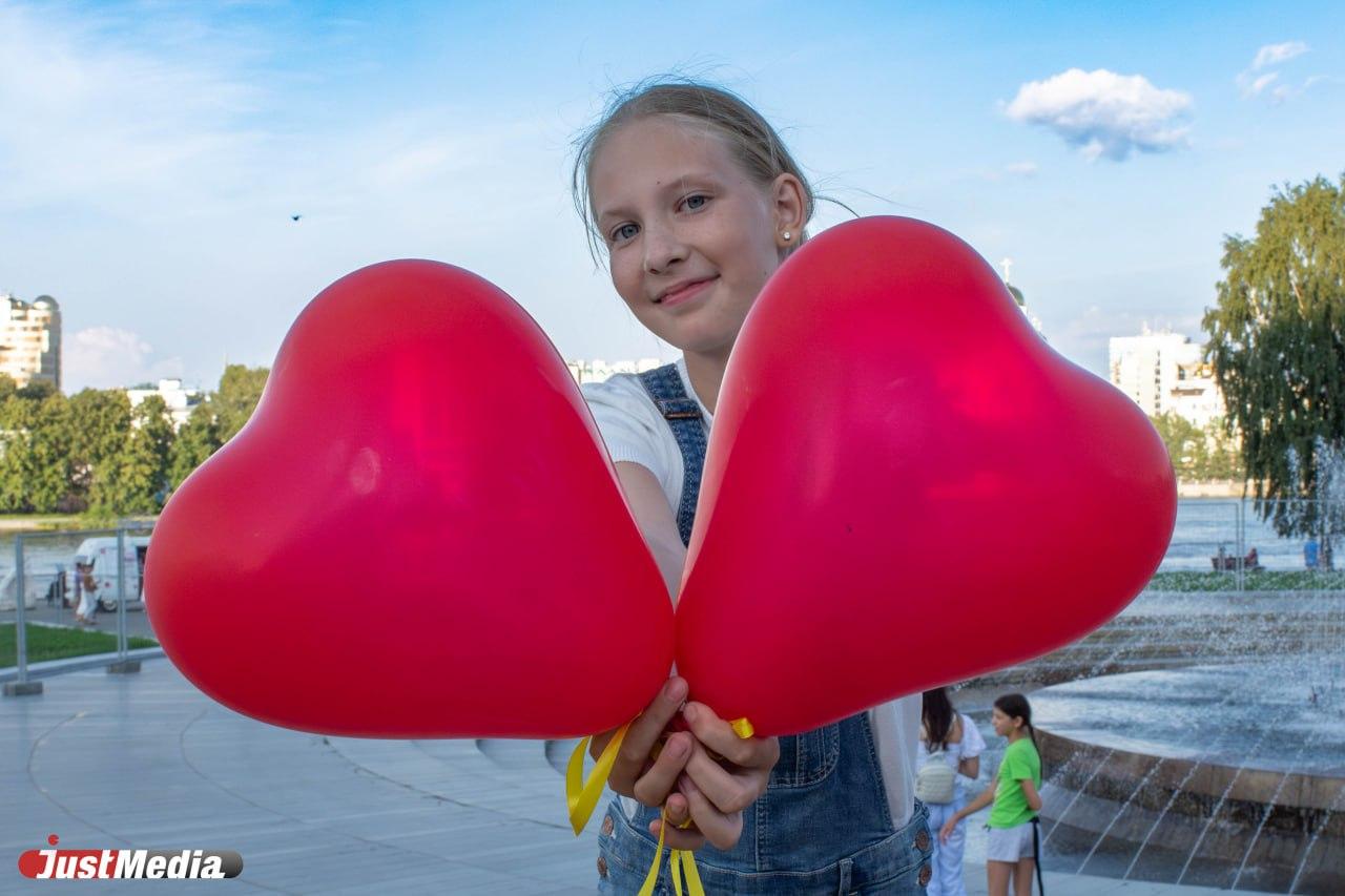Ирина Крючкова, школьница: «Осенью грязно от машин и много дождей». В Екатеринбурге +16 градусов - Фото 1