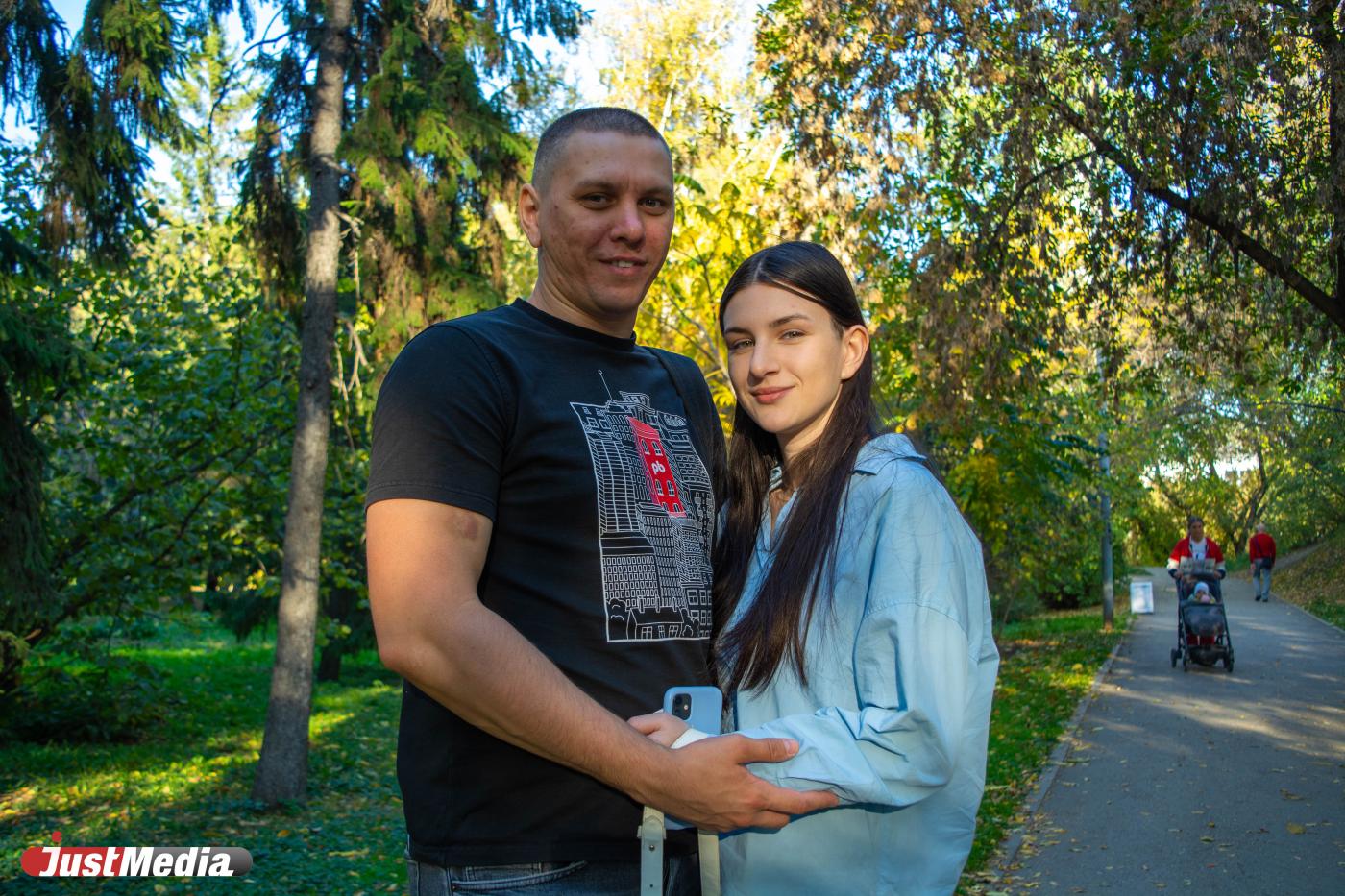 Семен и Эвелина Зыряновы, счастливая семья: «Проводите время с родными». В Екатеринбурге +9 градусов - Фото 1