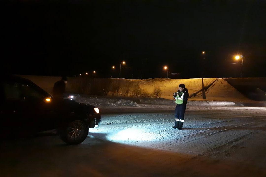 Под Ачитом Subaru сбила переползавшего дорогу пешехода - Фото 1