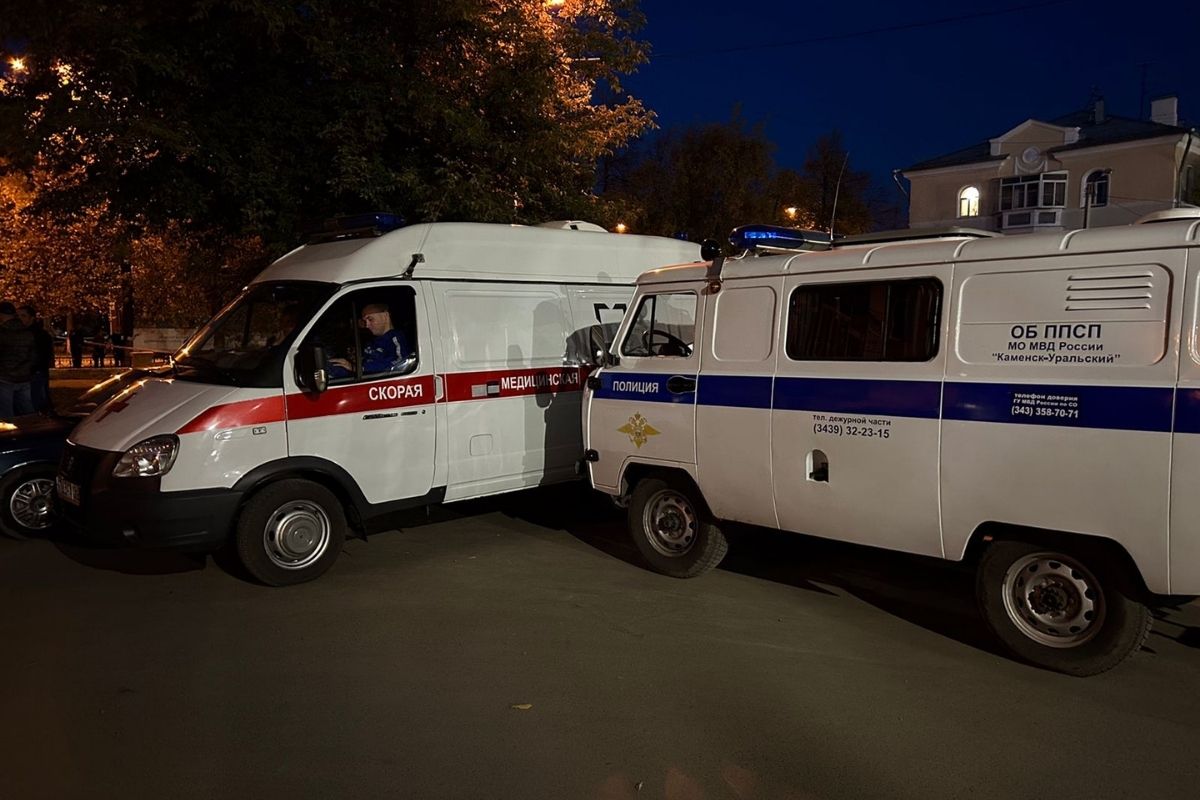 В Каменске-Уральском задержали вооруженного горе-любовника, угрожавшего суицидом - JustMedia.ru, 22.09.2023