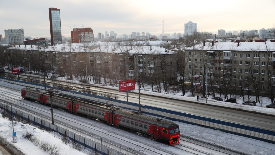 Пригородный поезд екатеринбург верхний