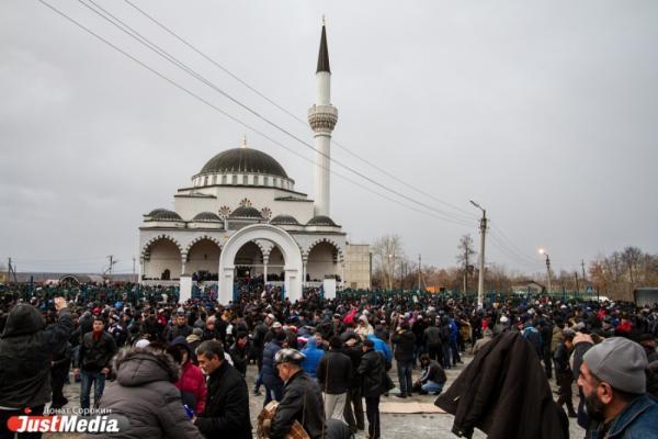 В Екатеринбурге у мечетей 10 апреля закроют движение всех видов транспорта - Фото 1