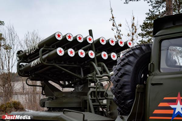 В параде Победы в Екатеринбурге примут участие 45 единиц военной техники - Фото 1