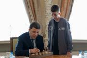 Евгений Куйвашев наградил уральских шахматистов, завоевавших рекордное число медалей