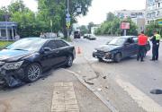 В центре Екатеринбурга ВАЗ спровоцировал ДТП, в котором пострадал пешеход