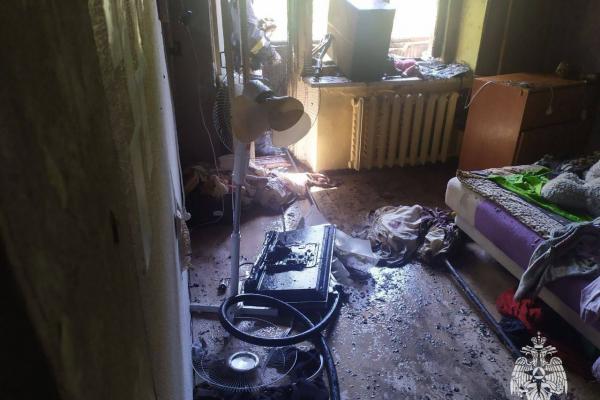 В Удмуртии 4-летний малыш устроил пожар в чужой квартире - Фото 1