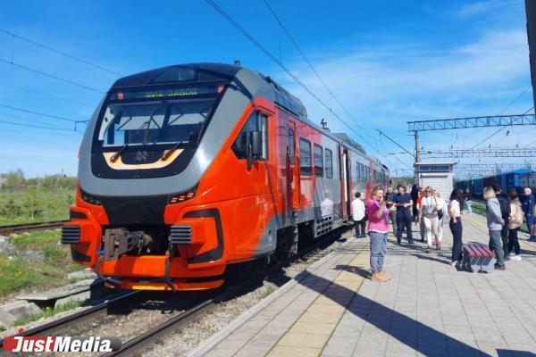 Более 135 тысяч туристов воспользовались поездами СвЖД за 9 месяцев - Фото 1