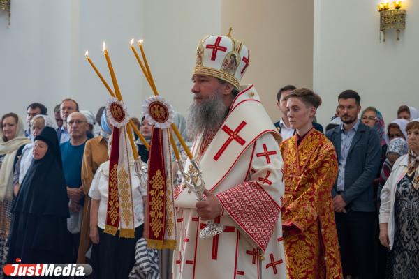 Екатеринбургский митрополит Евгений получил награду за сериал - Фото 1