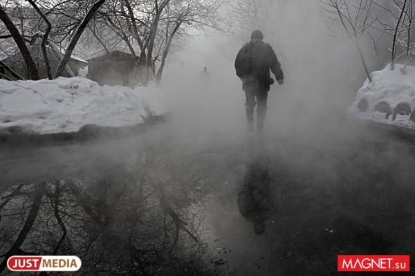 Жители Первоуральска не могут дышать из-за ручья фекалий - Фото 1