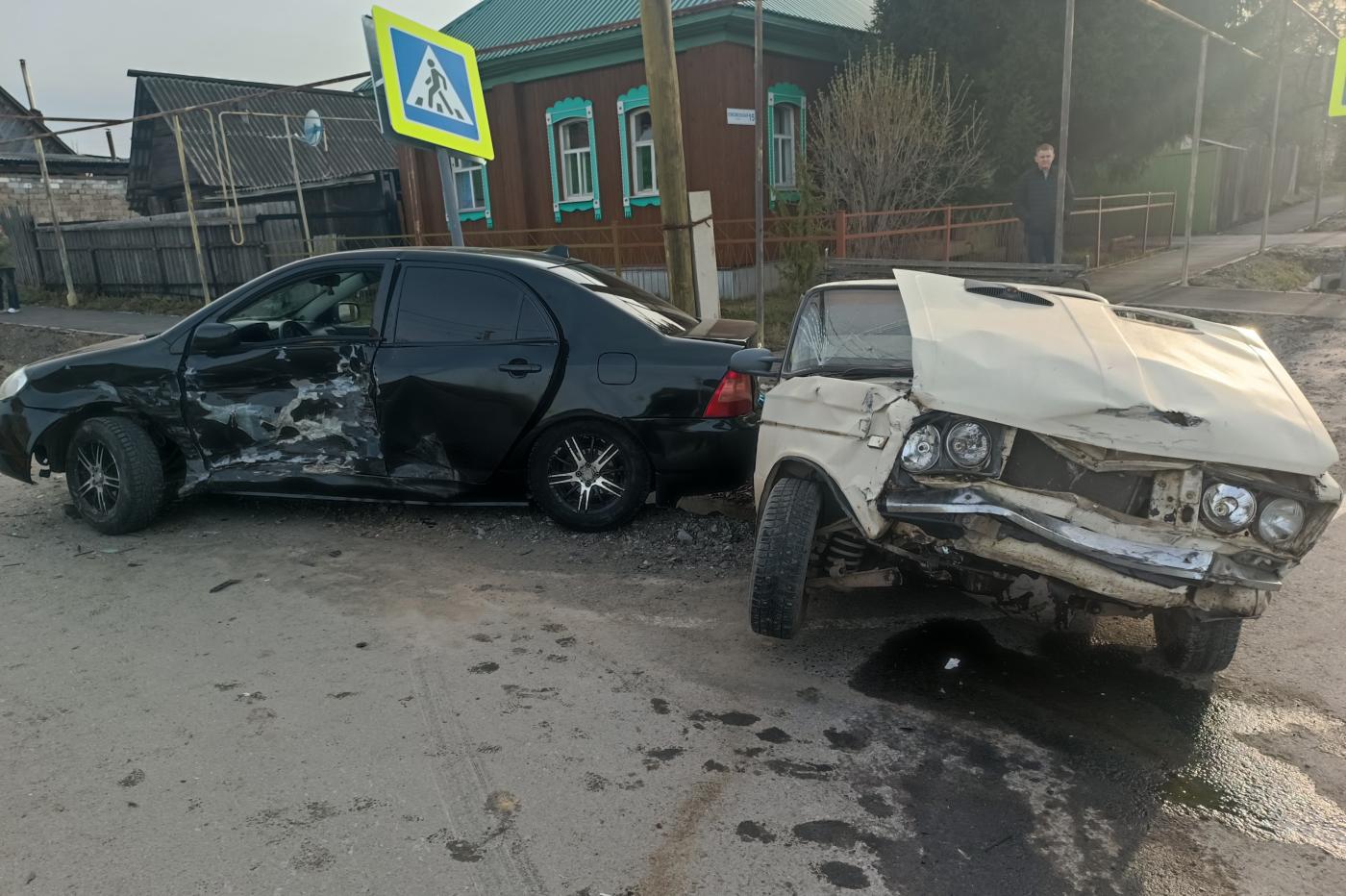 В Талице водитель «ВАЗ» устроил ДТП, в котором пострадала 4-летняя девочка и ее отец - Фото 1