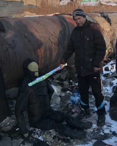 В Екатеринбурге осудили бездомного, который зарезал своего собутыльника на теплотрассе  - Фото 2