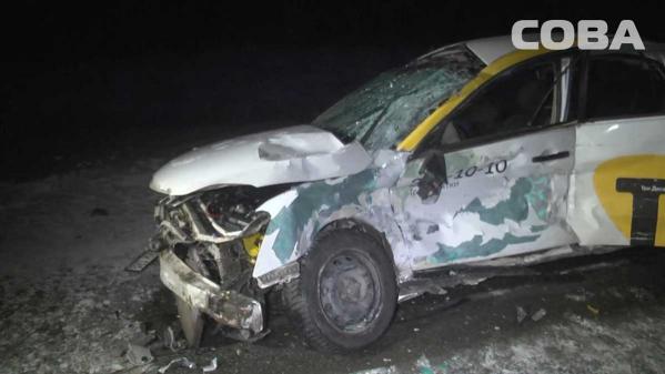 На ЕКАДе в страшной аварии с участием тягача погиб водитель такси - Фото 5