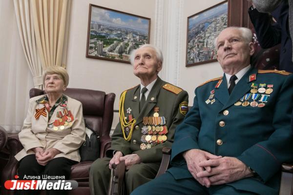 Высокинский наградил 9 ветеранов медалями «75 лет Победы» в Великой Отечественной войне - Фото 11