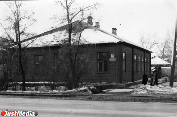 История дома на Розы Люксембург, где родился Николай Толмачев и была передвижная фотография Введенского в Екатеринбурге - Фото 5