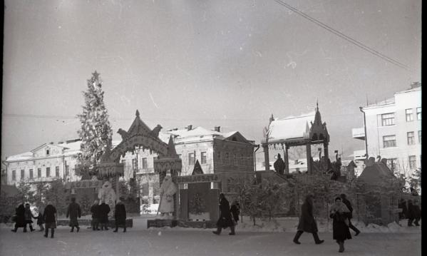 Как праздновали Новый год в Свердловске. Смотрим, как менялся праздник в городе с дореволюционных лет по наши дни - Фото 3