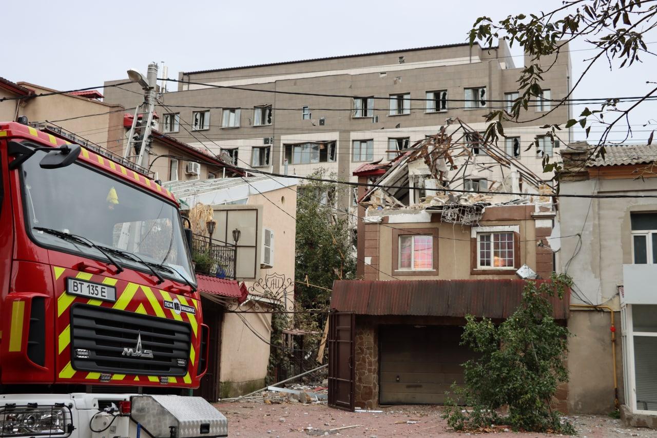 Ночью ВСУ нанесли ракетный удар по отелю в центре Херсона | 05.10.2022 |  Екатеринбург - БезФормата