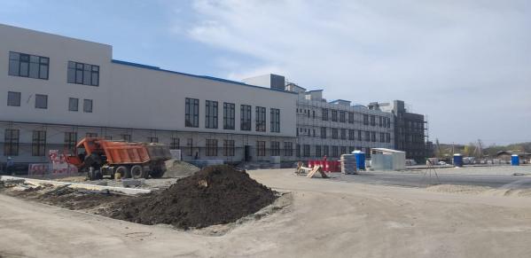 Евгений Куйвашев направил 328 миллионов рублей на завершение строительства школ в Серове и Косулино - Фото 3