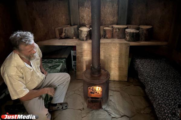В Свердловской области в 400-летней деревне физик-ядерщик построил подземный бункер - Фото 7
