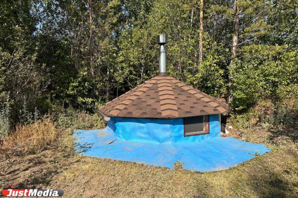 В Свердловской области в 400-летней деревне физик-ядерщик построил подземный бункер - Фото 13