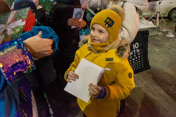 Жители Екатеринбурга отправляют открытки с новогодними пожеланиями городу - Фото 4
